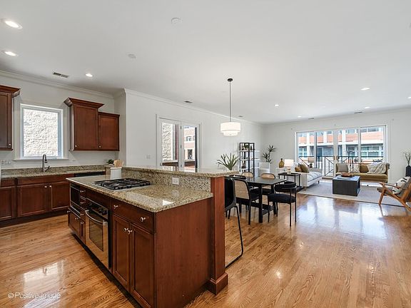 3rd image of 802 W Wolfram St #3N