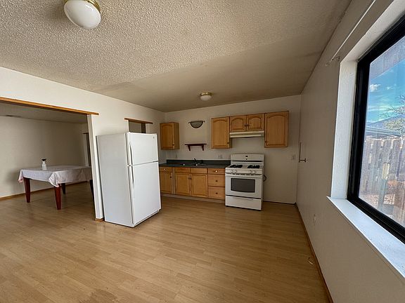 3rd image of 329 La Luz Dr