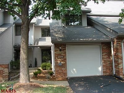 Attached 1 car garage!