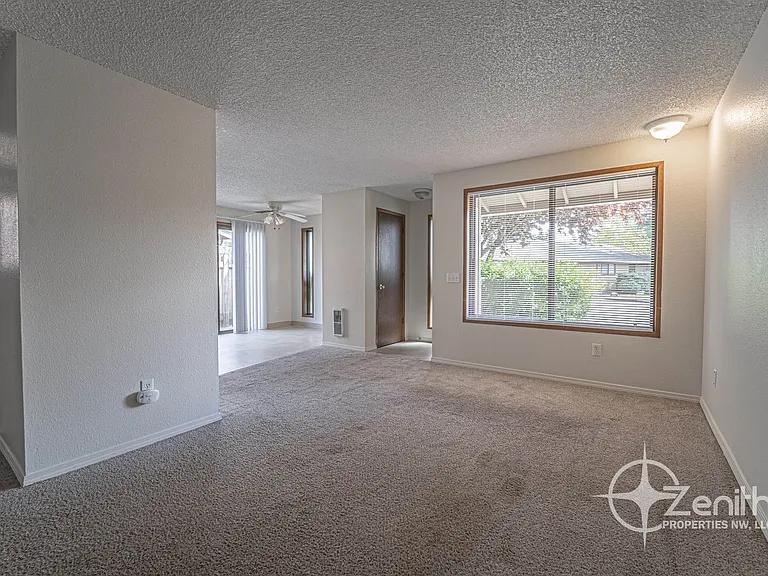 3018 NE 78th Ave — Photo 4