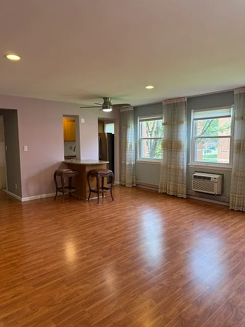 2 bed, 1250 sqft, $1,500 — Photo 2