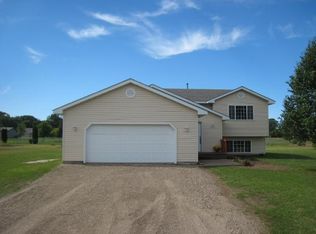 37686 Eleanor Ave, North Branch, MN 55056