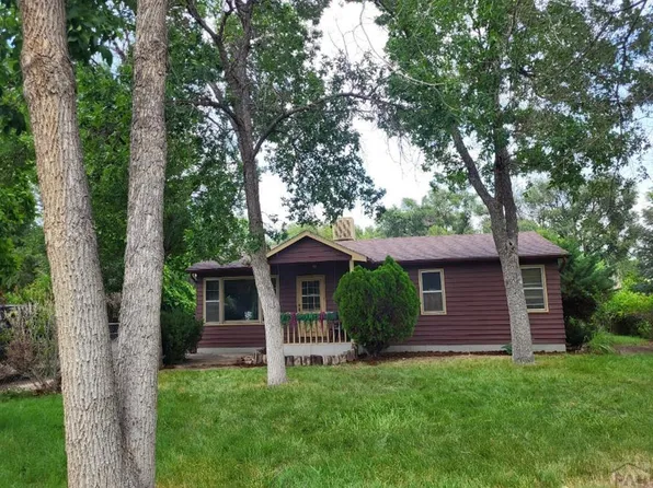 2233 Daniel Rd, Pueblo, CO 81006