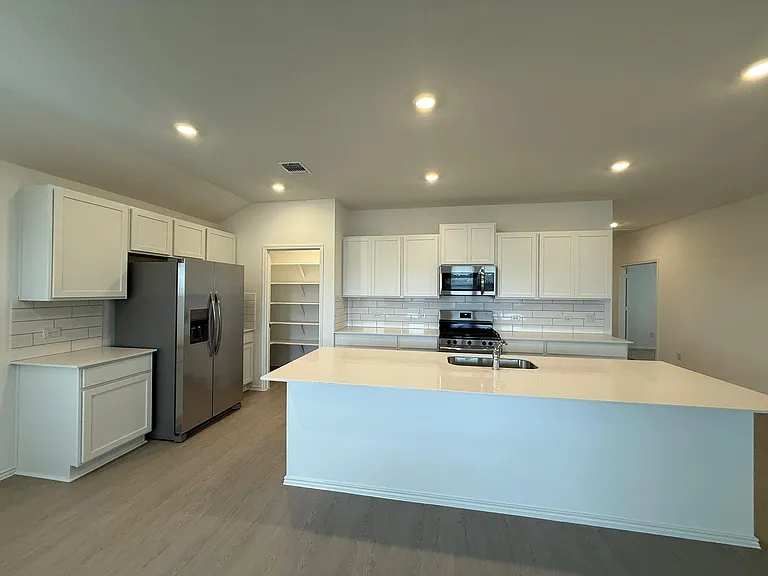 117 Alamito Ave — Photo 17