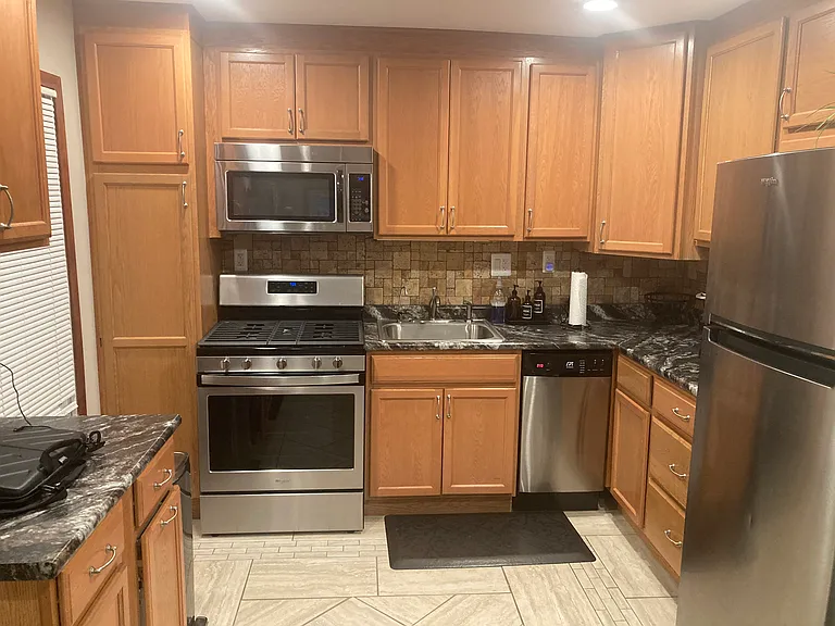 2 Garden Ct — Photo 5