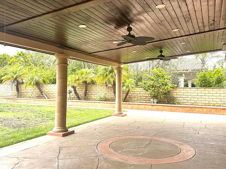 361 Cottages Ct — Photo 25