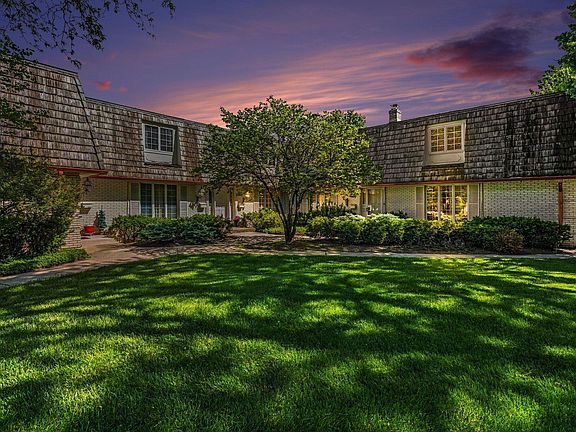 3rd image of 1354 Camellia Dr