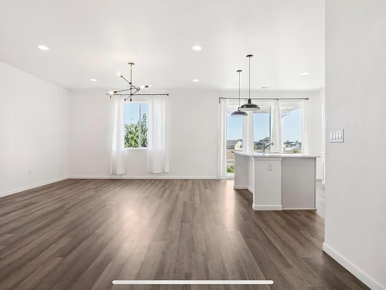 1511 Lake Vista Way — Photo 4