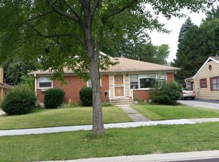 412 N Elmhurst Ave, Mount Prospect, IL 60056