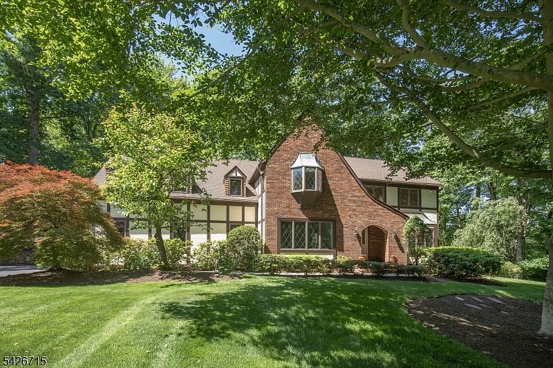 1st image of 57 Linden Dr