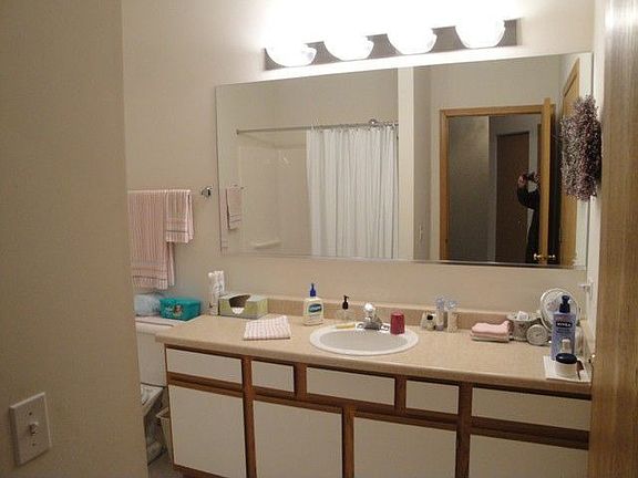 Full, Pass-Thru, Bath