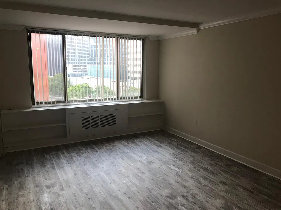 1121 Arlington Blvd #824