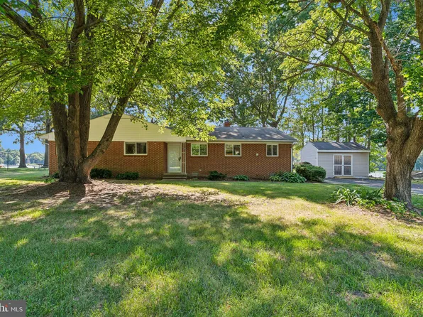 47992 Waterview Dr, Saint Inigoes, MD 20684