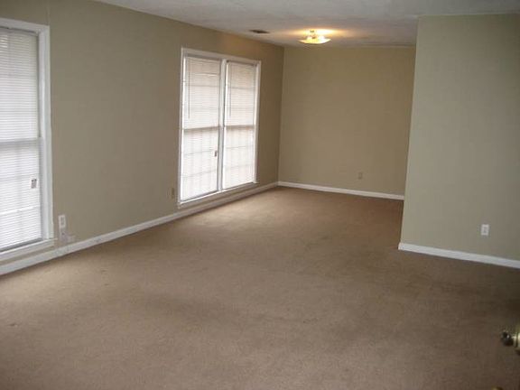Living Room & Dining Area