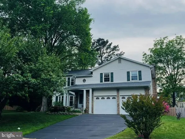 13907 Quietway Ct, Chantilly, VA 20151