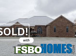 304 N 13th St, Le Claire, IA 52753