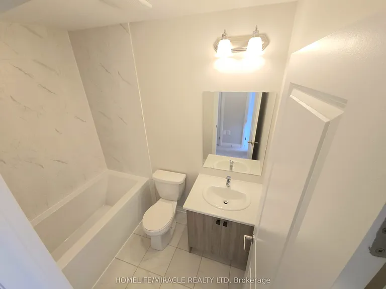 585 Colborne St E — Photo 20