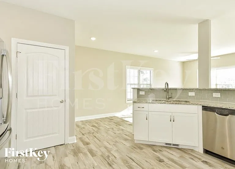 3352 Melissa Ln — Photo 5