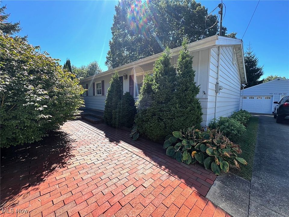 1st image of 3788 Adrian Dr SE
