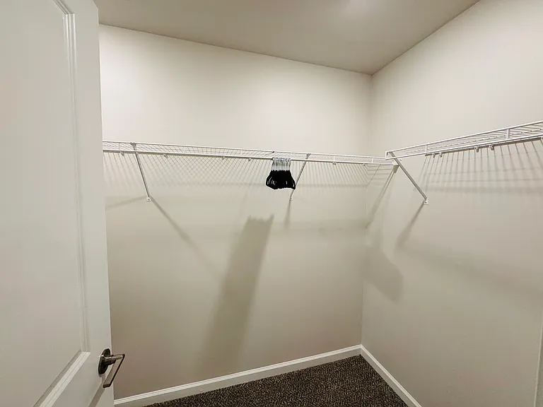 3716 Davis Cir — Photo 23