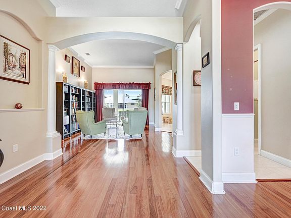 4th image of 1039 Wild Flower Dr
