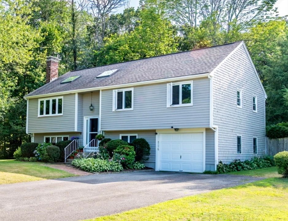 1st image of 11 Fairview Ln