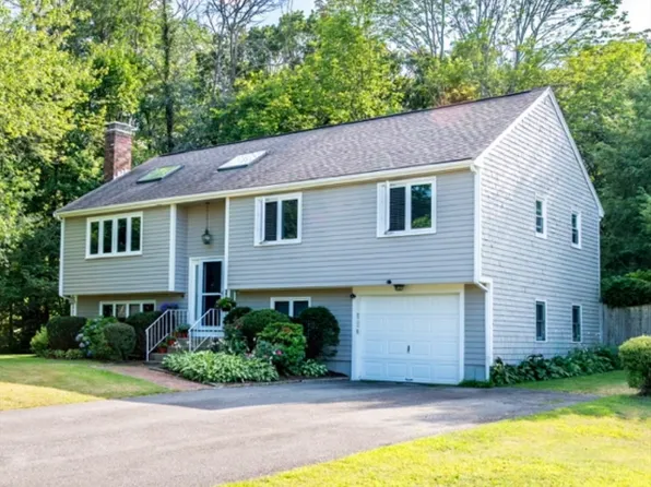 11 Fairview Ln, Weymouth, MA 02190