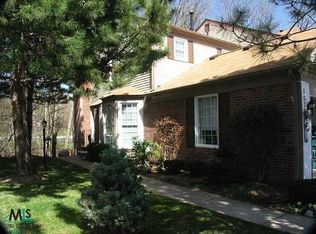 1073 N Paint Creek Ln, Rochester, MI 48306