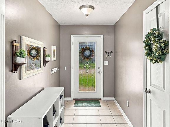 5th image of 7221 Strive Ln