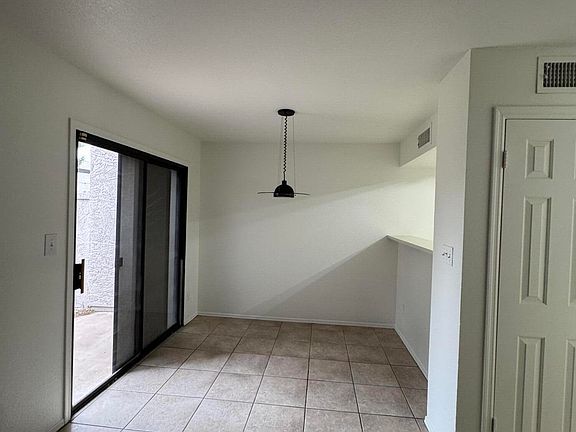 3rd image of 401 S SEAWYNDS Boulevard