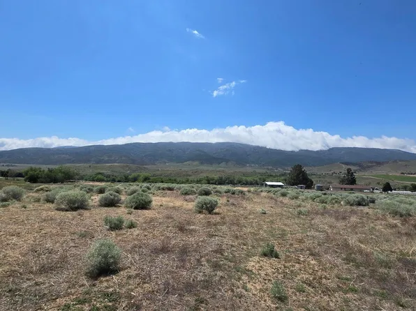 Corner Carbine Canyon 76th Stw, Leona Valley, CA 93551