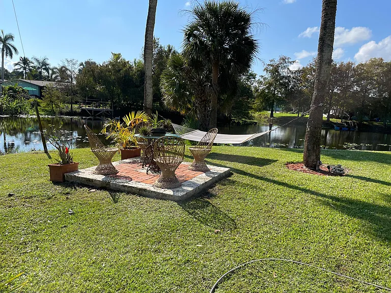 1310 Willow Rd — Photo 36