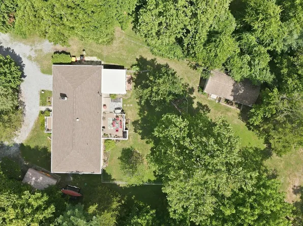 225 Mountain View Dr, Harpers Ferry, WV 25425