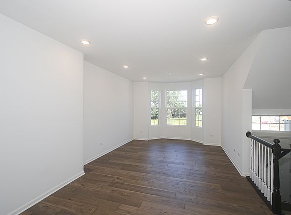 5th image of 9273 Harlowe Ln