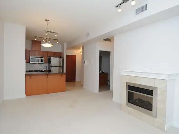 3rd image of 10333 112th St NW #513