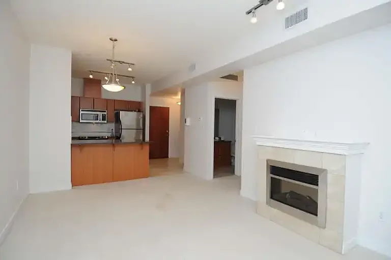 10333 112th St NW #513 — Photo 3