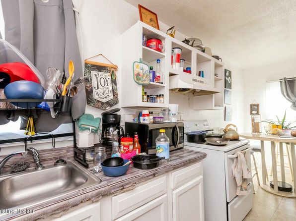 louisville-kentucky-2082374346 picture