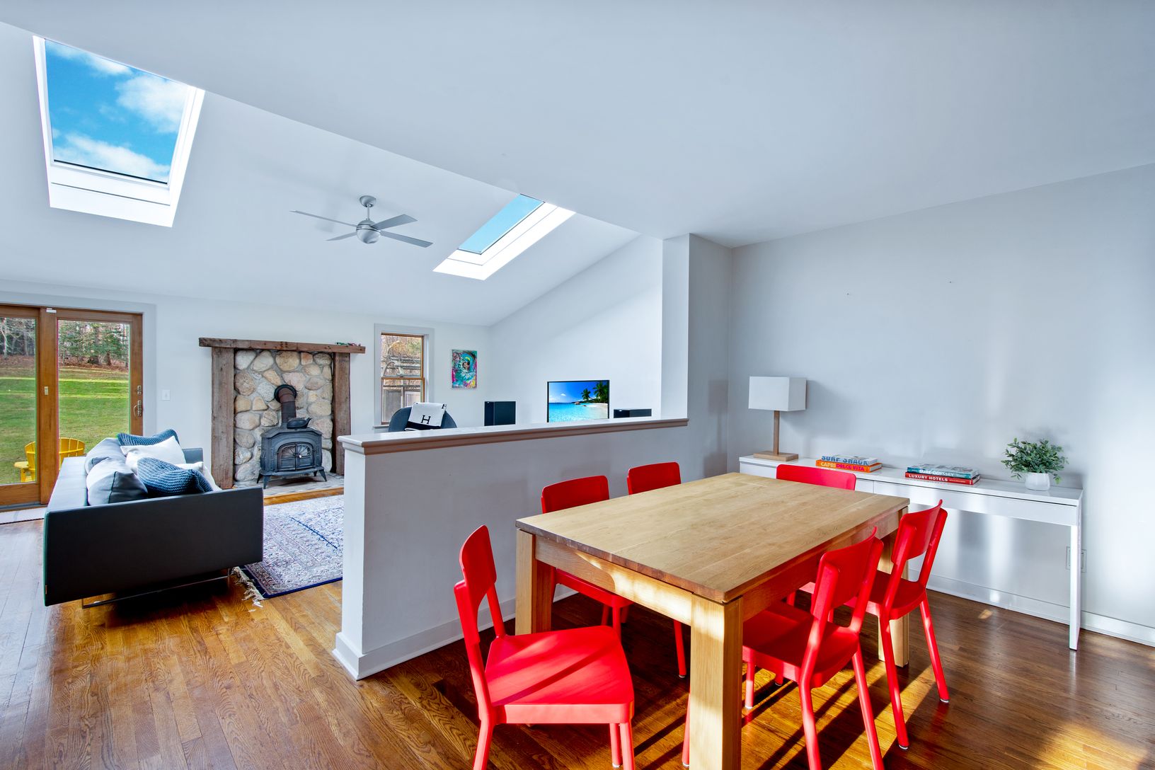  Open Dining and Living Areas