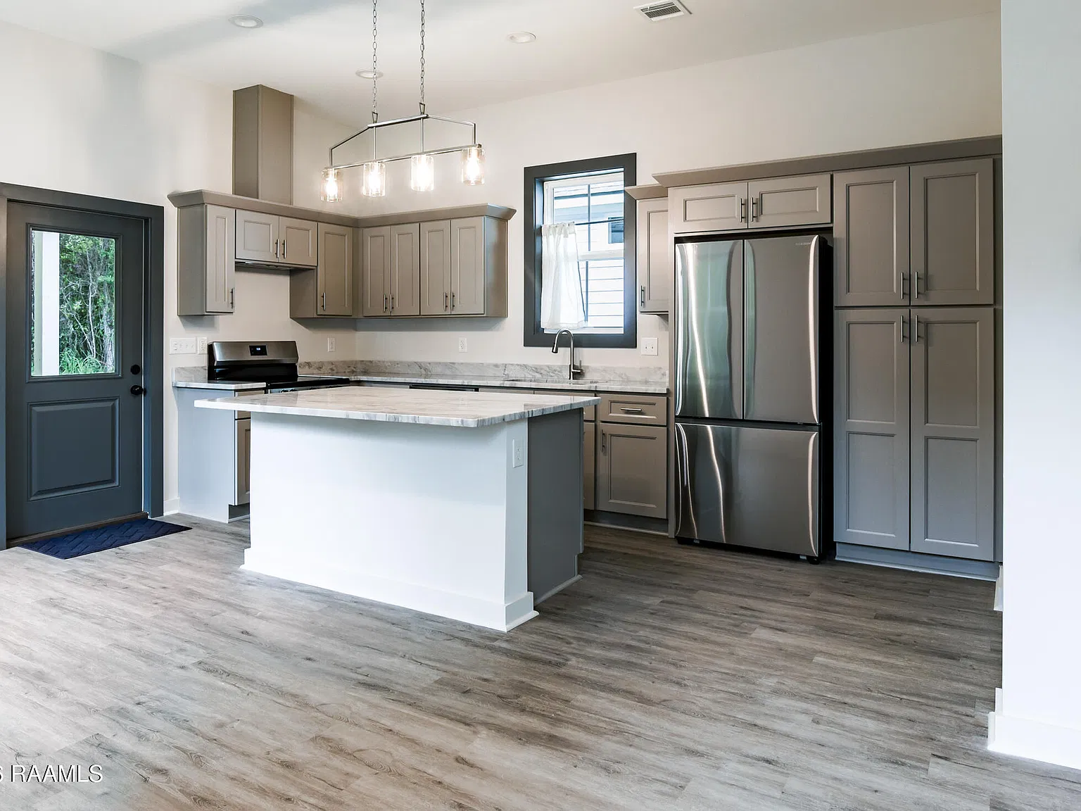 2 bed, 2.5 bath, 1101 sqft, $1,850 — Photo 2
