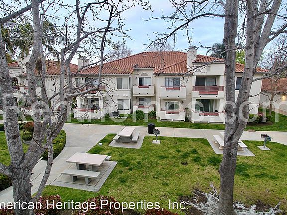 4th image of 330 Isthmus Way Unit 42