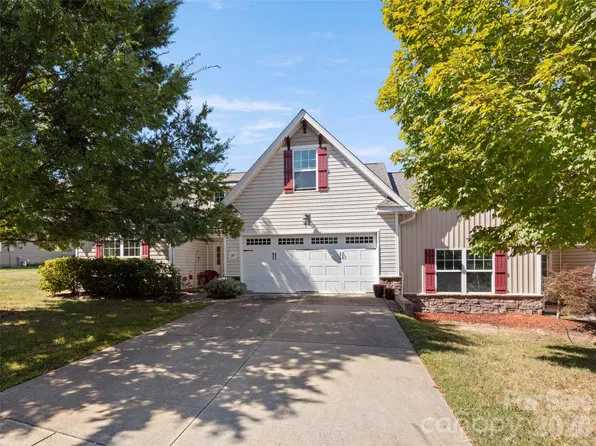 24 Loftin St, Weaverville, NC 28787