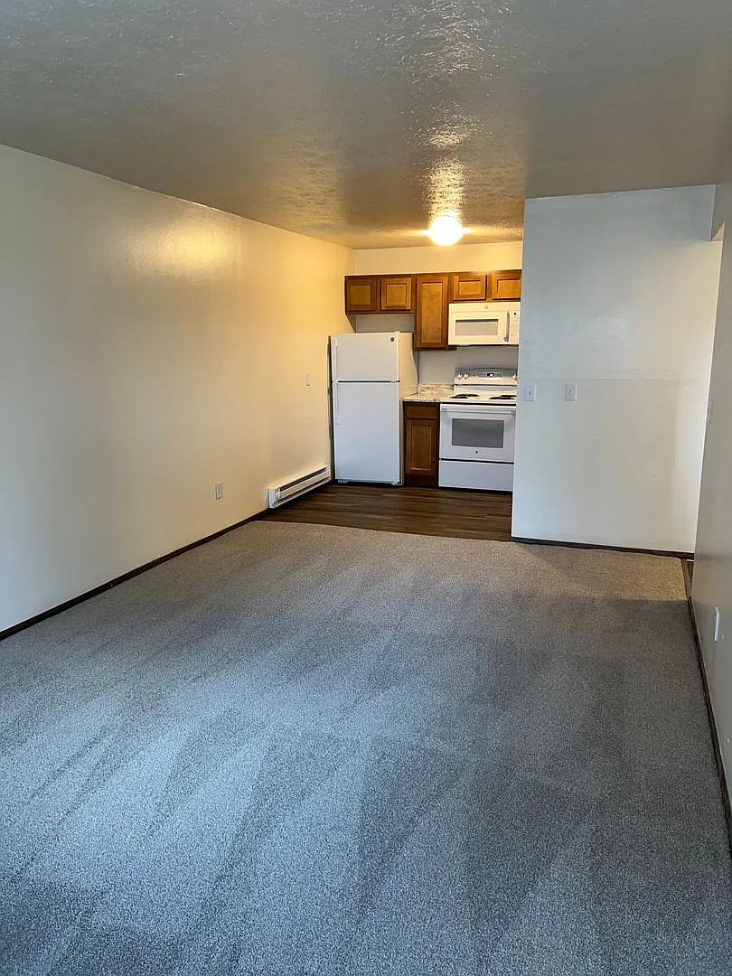Highland's Apartments — Photo 3