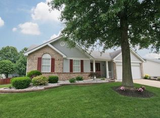 5336 Pinefield Dr, Saint Charles, MO 63304