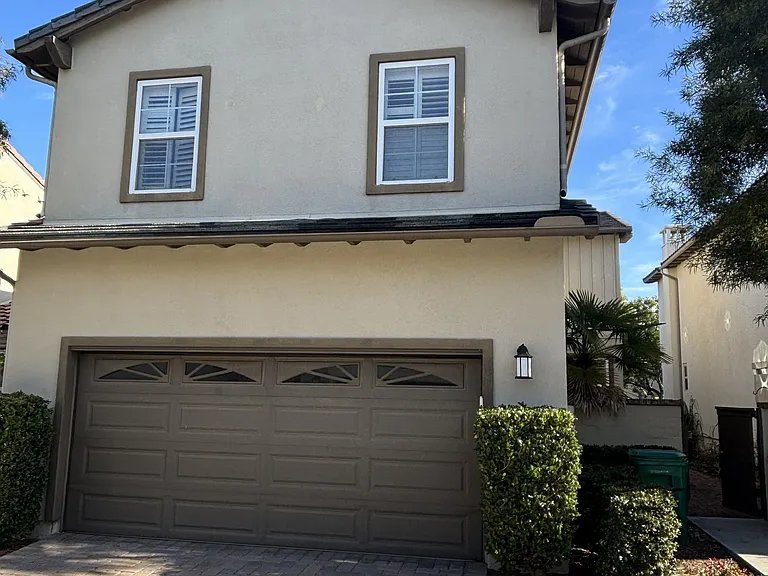 garage entrance/driveway