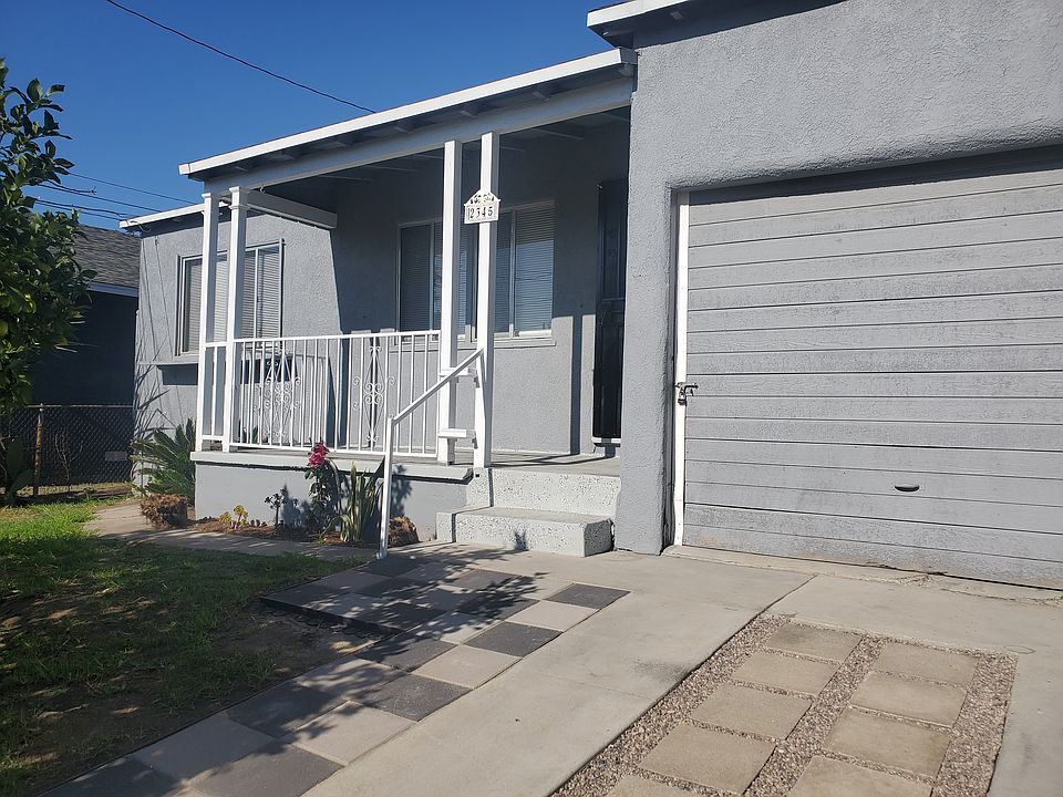 Front view of the home. If you appreciate a cozy and well preserved 40s charm home then this is the perfect home for you. A peaceful get away from the city. Quiet neighbors and perfect area for walking. A fresh of breath air.