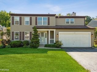 332 Greenview Dr, Crystal Lake, IL 60014