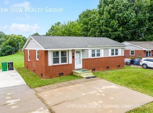 206 Mattoon St, Charlotte, NC 28216