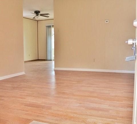 2nd image of 716 W Avenue E