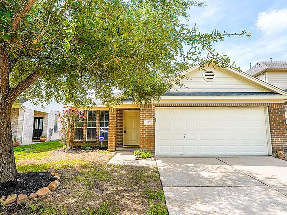 2nd image of 15306 Elm Leaf Pl