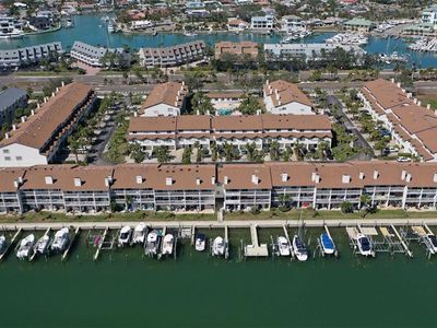 325 Madeira Cir, Tierra Verde, FL, 33715